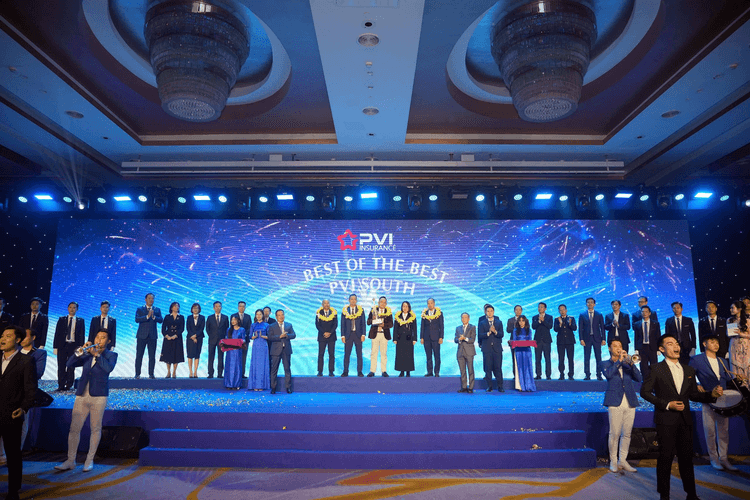 PVI Quảng Ninh Insurance Cooperates with Quảng Ninh Social Security to Enhance Professional Skills for Collection Staff